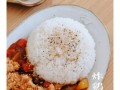 自制美味炸鸡排（手把手教你制作酥脆香嫩的炸鸡排）