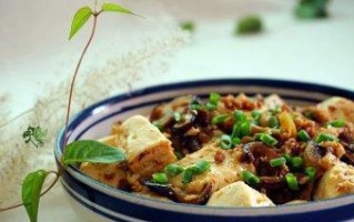 肉末香菇的美食探秘（用一口好味道，传承美食文化）