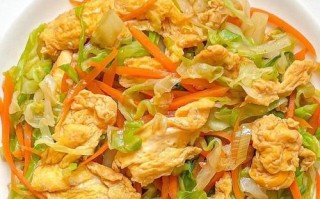 土豆炒卷心菜的家常做法（简单易学，美味又健康，快来试试吧！）