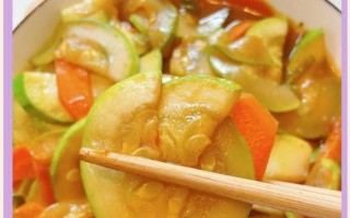 清炒胡芦瓜的美味做法（营养丰富，清爽爽口，烹调技巧简单易学）