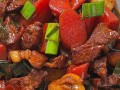 一口咬下，红烧肉的绝佳滋味（教你掌握超级好吃的红烧肉做法，尝尽美味生活）