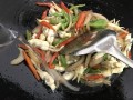 双椒蛏子的制作方法（传统美味重现，家常菜谱分享）