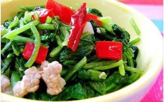 蒜蓉萝卜菜做法（营养美味的家常小菜）