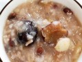 养血养颜保湿抗皱粥，让你青春常驻（用中药材打造的自然美容圣品，告别干燥和皱纹）
