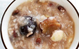 养血养颜保湿抗皱粥，让你青春常驻（用中药材打造的自然美容圣品，告别干燥和皱纹）