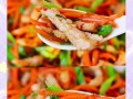 青椒炒胡萝卜丝的做法（家常美食，简单易学！）