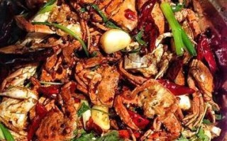 香辣小河蟹的制作方法（从采购到烹饪，教你制作美味香辣小河蟹）
