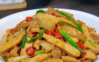香干炒回锅肉的做法（做出美味的回锅肉，让香干带来不一样的口感）