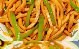 杏鲍菇炒青椒的做法（家常美食，清爽可口）