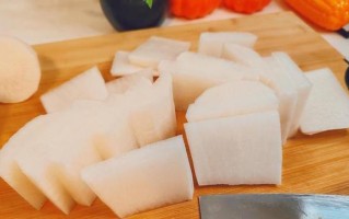 美味做法（传统美食新变化，家庭厨房也能轻松搞定）