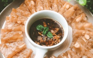 自制养颜肉皮冻，让肌肤青春常驻（利用纯天然食材打造，营养无添加，）