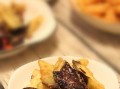 酥炸茄子的制作秘诀（让茄子变得松脆美味的小技巧）