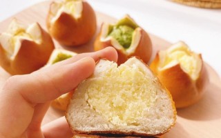 手揪包的绝妙做法——椰蓉奶酪手揪包（教你一步步做出松软香甜的手揪包，让你的味蕾沉浸在椰香里）