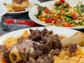 如何制作地道的新疆美食馕包肉（传统制作方法和口感体验）