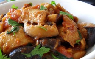 用素鸡烧老鹅，美味尽享（一道营养丰富的佳肴，让您回味无穷）