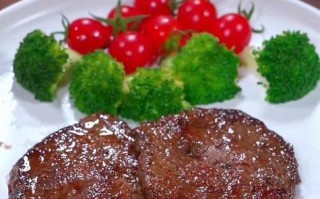 健康美味，五分钟搞定八叔黑胡椒牛排（八叔健身餐，尽享健康生活；五分钟，快速烹饪美味佳肴）