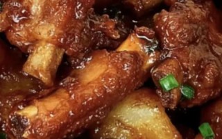 做法揭秘！以上桌秒光的酱排骨，好吃又简单！（妙招分享！用这种调料，让你的排骨更入味！）