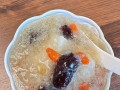 秋日暖胃必备，雪梨银耳红枣羹的制作方法（健康食材助消化，一口喝下舒心满意）