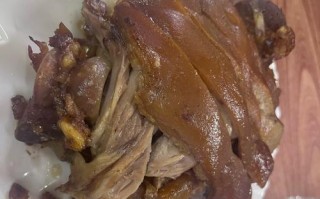 用猪肘肉和豆腐打造的一道家常美食（用猪肘肉和豆腐打造的一道家常美食）