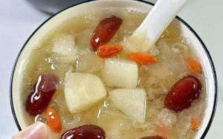 冰糖雪耳糖水的制作方法及功效（清热降火，滋润养颜的甜品）