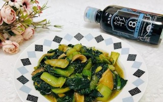 搭配完美！香菇青菜的鲜味盛宴（厨房烹制方法大揭秘，让你垂涎欲滴的佳肴）