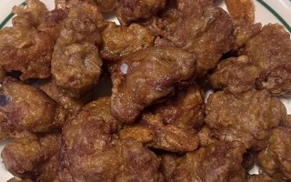 美味炸排骨的制作方法（掌握炸排骨的窍门，让你做出外酥里嫩的美味佳肴）
