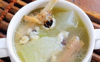 冬瓜祛湿汤，轻松驱逐潮湿不适（以水鸭冬瓜为主材，方便易做的天然祛湿汤）