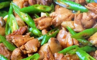 美味青椒炒田鸡（家常菜谱，简单易学）