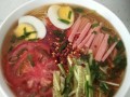 酸爽冷面，快乐夏日的清爽佳选（教你制作美味清凉的酸爽冷面）