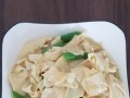 用土豆丝炒豆腐干，美味可口（鲜香可口的素食佳肴，口感丰富多样）