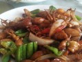 泰式凉拌墨鱼，健康美味的清凉夏日佳品（在家也能轻松做出正宗泰式口感，跟着小编学起来！）