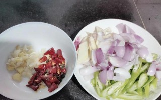 孜然爆鸭胗，美味佳肴（传统美食的精华，荤素皆宜）