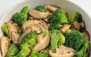以蒜烧香菇鱼的美食探索（享受味觉盛宴，品尝鲜美佳肴）