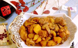 土豆烧香菇，让你在家也能享受高级味蕾（营养健康、简单易学的土豆烧香菇，让你轻松入手，成为厨房达人）
