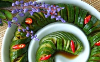 古作以蓑衣黄瓜（回味传统口感，享受美食传承）