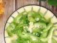 蒜茸炒丝瓜的做法（清爽美味的夏季佳品）