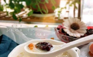 椰浆牛奶雪耳桃胶的制作方法（健康美味，营养丰富的家常甜品）