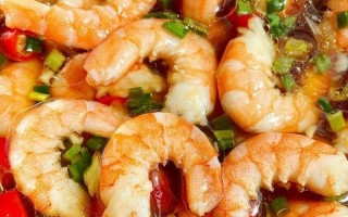 清水煮虾的做法（简单易学，虾肉鲜美）