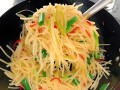 教你做一道地道的家常菜——土豆丝炒酸菜丝（学会这道菜，让你的饭桌多了一份家的味道）