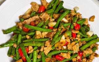 美食家的私房菜——肉末炒豆角（豆角与肉末的完美搭配，健康美味从这里开始）