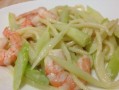 鲜虾芦笋意大利炖饭（一道美味的海鲜菜肴）