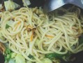 家常美食（清爽美味的蔬菜炒面，简单易做又营养丰富）