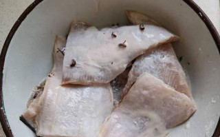 轻松做出美味的酥炸龙利鱼（自家烹饪，享受美食盛宴）
