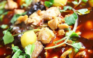 兔肉火锅，一种别样的美食享受（品味鲜美，体验不同的火锅风情）
