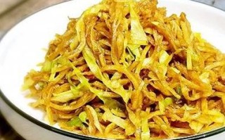 蒜苗豆牙肉炒饼的做法（做出美味营养的蒜苗豆牙肉炒饼）