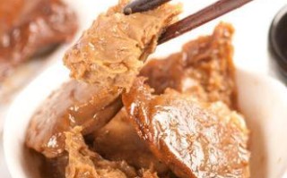 五香素鸭的制作方法（素食界的美味佳肴）