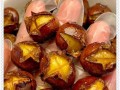美味糖栗子，以油炒制（用油炒制，口感香脆，营养丰富）