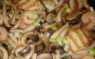 鲜虾仁烧豆腐，做法大揭秘！（用简单的材料做出鲜美的菜肴）