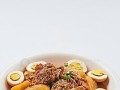 猪脊骨炖土豆的营养美味（家庭厨房里的经典餐桌，营养健康的味蕾享受）