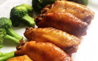 酸辣烤鸡翅的制作方法（美味可口的酸辣口感让你难以忘怀）